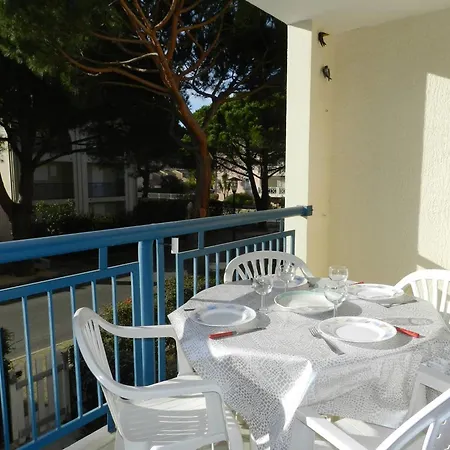 Le Lavandou, 2 Pieces, 5 Personnes - Fr-1-251-686 * Le Lavandou