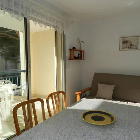 Le Lavandou, 2 Pieces, 5 Personnes - Fr-1-251-686 Apartment *