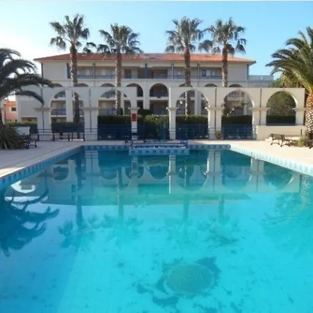 Apartment Le Lavandou, 2 Pieces, 5 Personnes - Fr-1-251-686